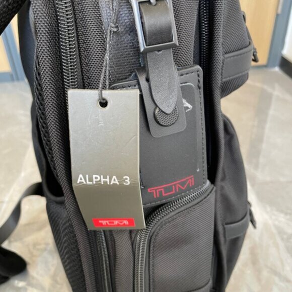 ✨NWT✨ TUMI Halsey ‧ Black/Gold ✨ - Picture 7 of 11